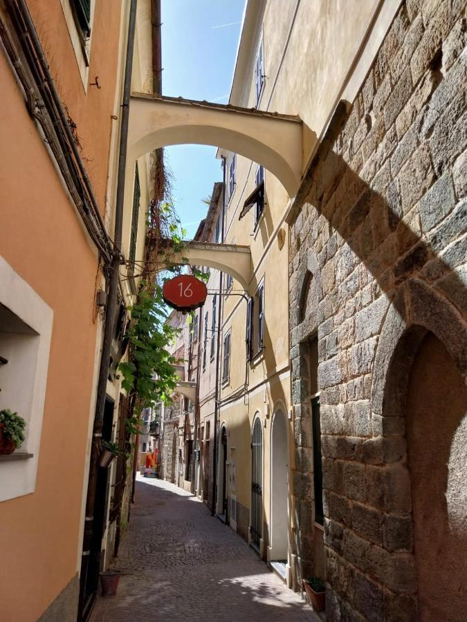 La Casa Di Via Musso Appartement Noli Buitenkant foto
